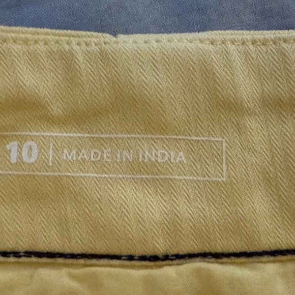 Vineyard Vines 3-1/2” short - Picture 3 of 3